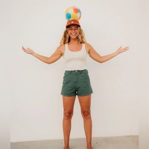 NWT MOLLUSK CALIFORNIA PAINTER SHORT IN SEQUOIA GREEN SIZE SMALL